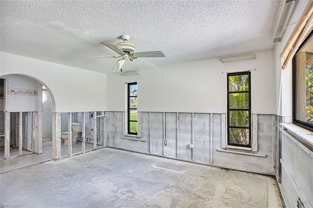 14922 Bonaire CIR, Fort Myers, FL 33908