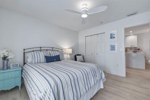 230 MEDALLION BOULEVARD F, Madeira Beach, FL 33708