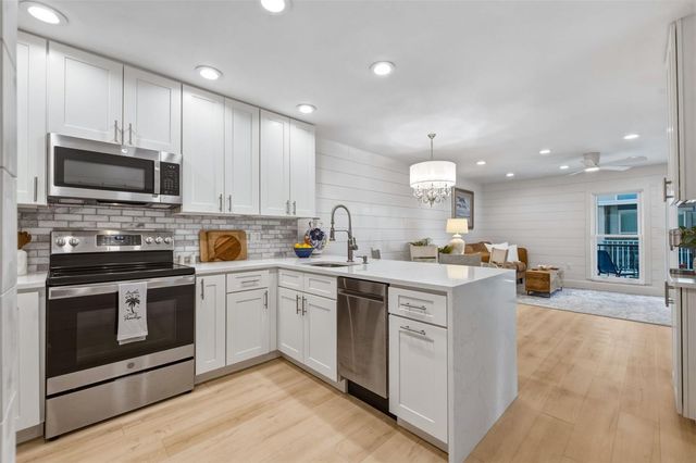 230 MEDALLION BOULEVARD F, Madeira Beach, FL 33708
