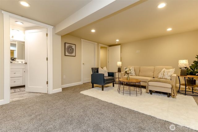 9810 119th Street SW, Lakewood, WA 98498