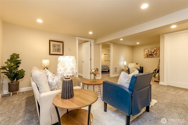 9810 119th Street SW, Lakewood, WA 98498