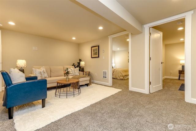 9810 119th Street SW, Lakewood, WA 98498