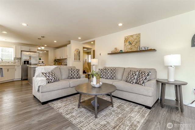9810 119th Street SW, Lakewood, WA 98498