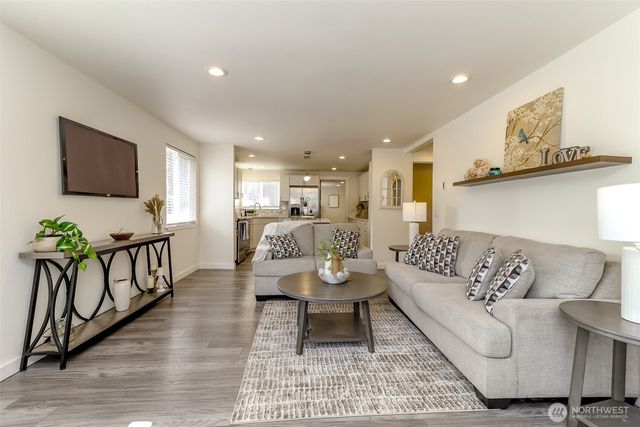 9810 119th Street SW, Lakewood, WA 98498
