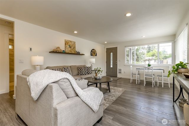 9810 119th Street SW, Lakewood, WA 98498