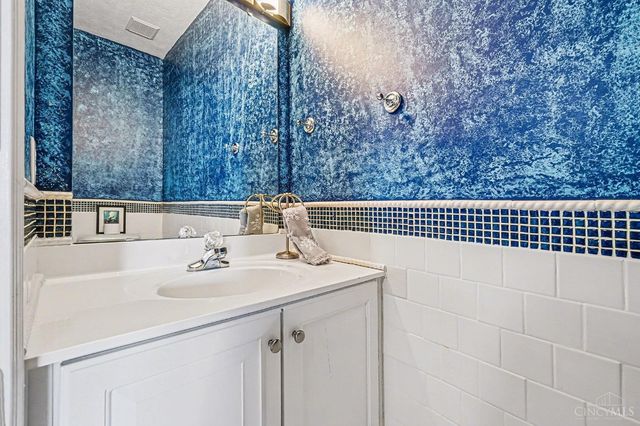 6764 Pondfield Lane, Mason, OH 45040