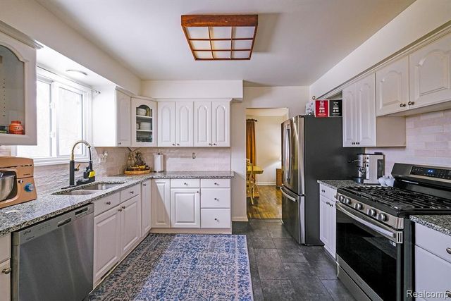 4054 Davison Road, Lapeer, MI 48446