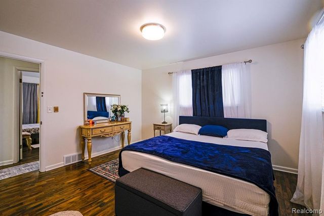 4054 Davison Road, Lapeer, MI 48446