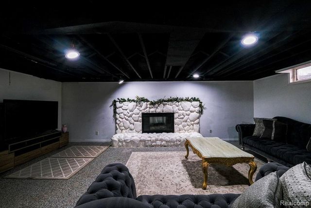 4054 Davison Road, Lapeer, MI 48446