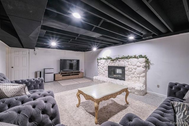 4054 Davison Road, Lapeer, MI 48446