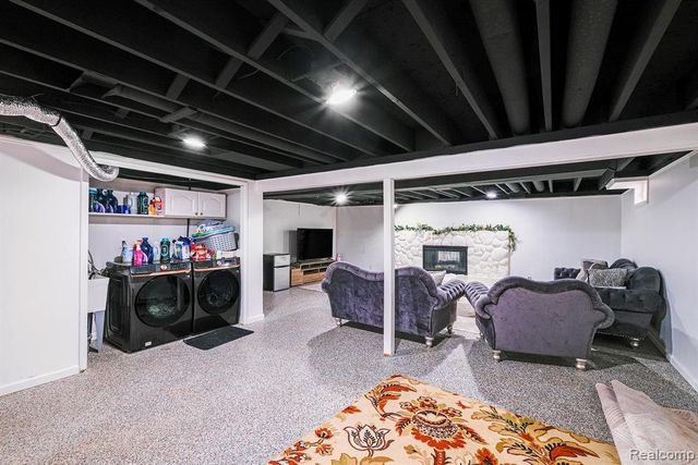 4054 Davison Road, Lapeer, MI 48446