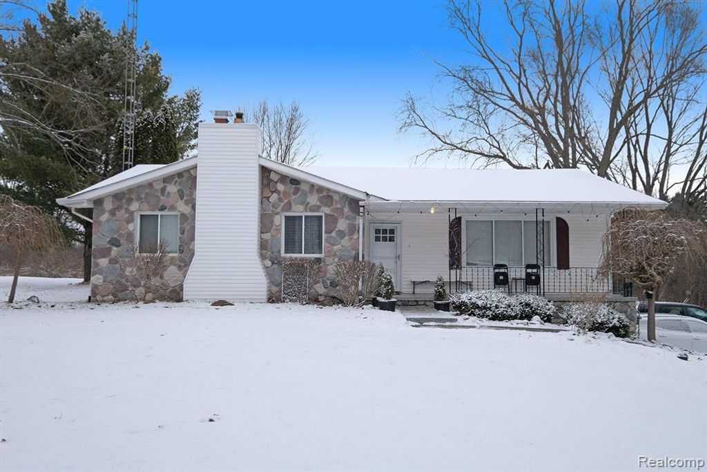 4054 Davison Road, Lapeer, MI 48446