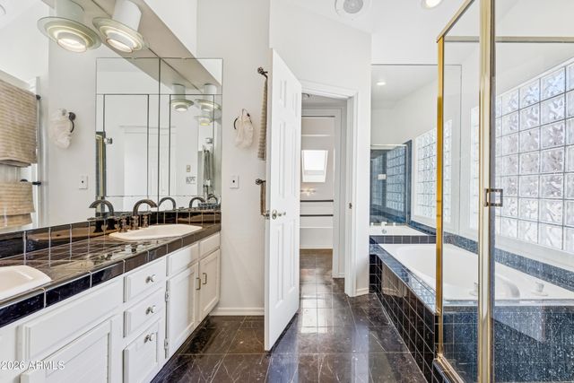 1002 E CORAL GABLES Drive, Phoenix, AZ 85022