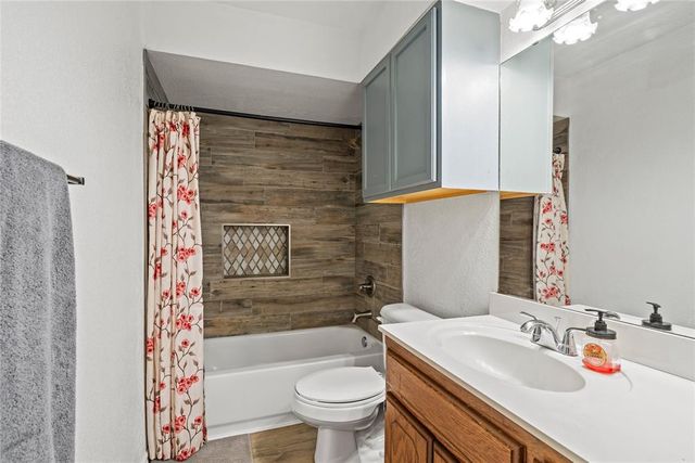 7940 Sundown Lane, Harrah, OK 74045