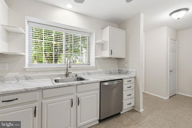 18 CAMPTON CT, Baltimore, MD 21236