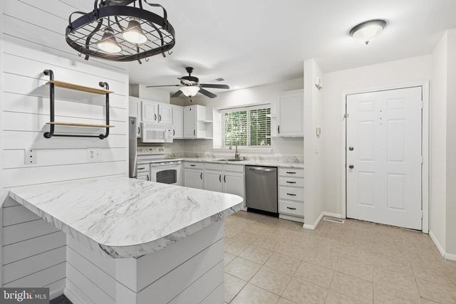 18 CAMPTON CT, Baltimore, MD 21236