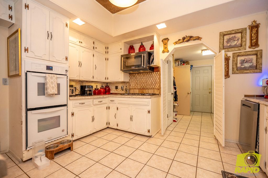 Image 10 of property listing at 15 N Monroe Street, San Angelo, TX 76901