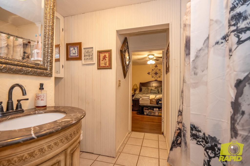 Image 15 of property listing at 15 N Monroe Street, San Angelo, TX 76901