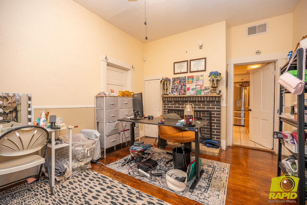 Image 19 of property listing at 15 N Monroe Street, San Angelo, TX 76901