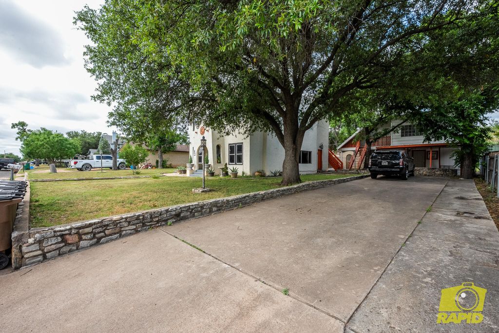 Image 2 of property listing at 15 N Monroe Street, San Angelo, TX 76901