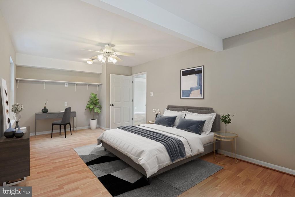 6445 OTHELLO DR, Sykesville, MD 21784