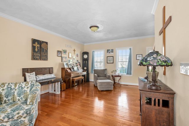 250 Thornblade WAY, Blue Ridge, VA 24064