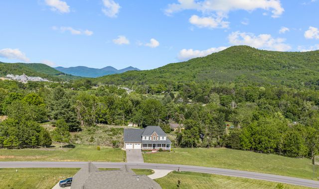 250 Thornblade WAY, Blue Ridge, VA 24064