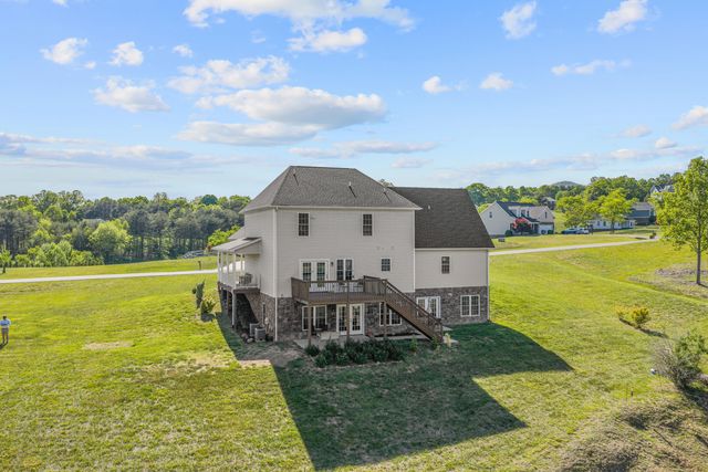 250 Thornblade WAY, Blue Ridge, VA 24064