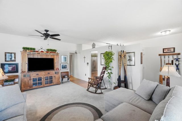 1865 Rosina Drive, Miamisburg, OH 45342
