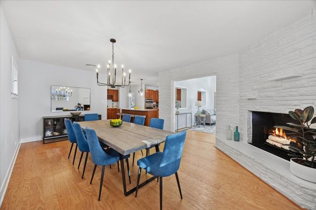 861 Crescent Boulevard, Glen Ellyn, IL 60137