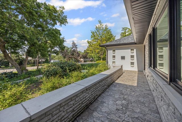 861 Crescent Boulevard, Glen Ellyn, IL 60137