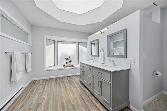 861 Crescent Boulevard, Glen Ellyn, IL 60137