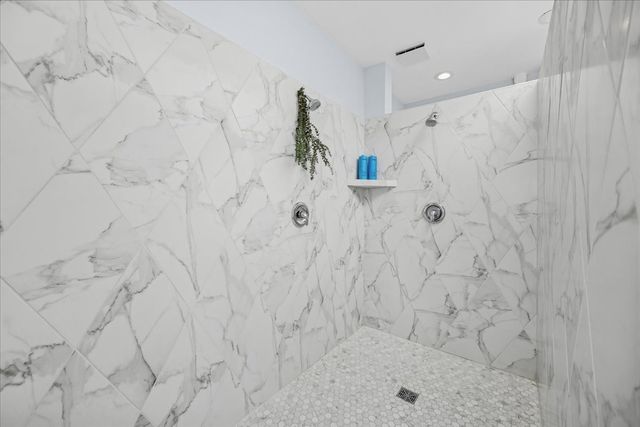 861 Crescent Boulevard, Glen Ellyn, IL 60137