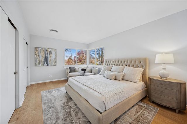 861 Crescent Boulevard, Glen Ellyn, IL 60137