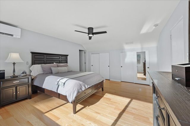 861 Crescent Boulevard, Glen Ellyn, IL 60137