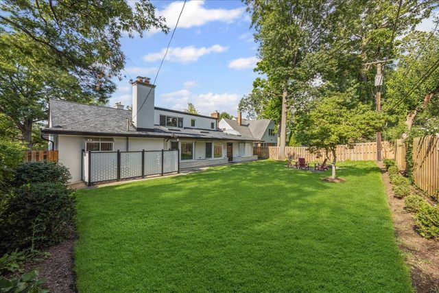 861 Crescent Boulevard, Glen Ellyn, IL 60137