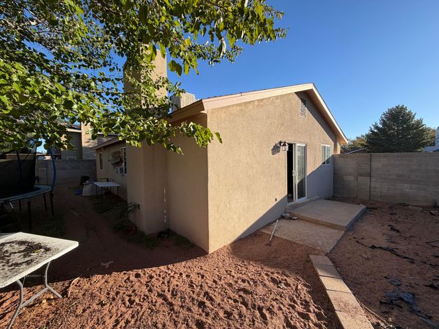 5901 Cochiti Drive NW, Albuquerque, NM 87120