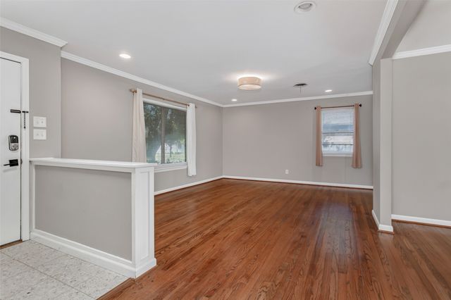2510 Pinebluff Drive, Dallas, TX 75228