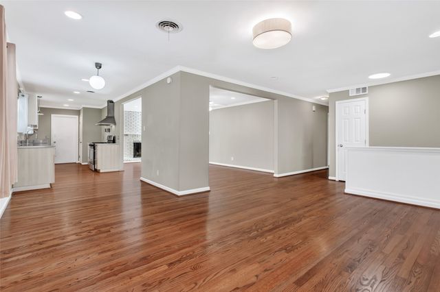 2510 Pinebluff Drive, Dallas, TX 75228