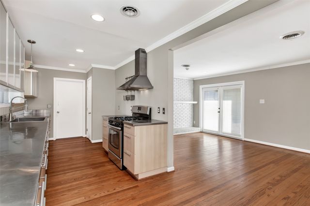 2510 Pinebluff Drive, Dallas, TX 75228