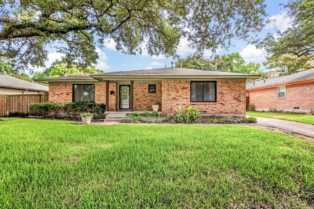 2510 Pinebluff Drive, Dallas, TX 75228