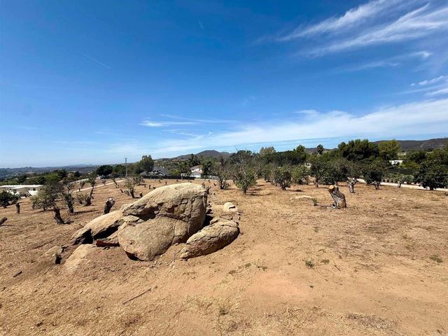Canyon Heights Road, Fallbrook, CA 92028