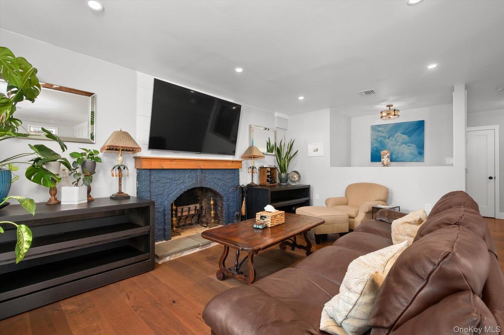 29 Barnes Street, Long Beach, NY 11561 — photo 2