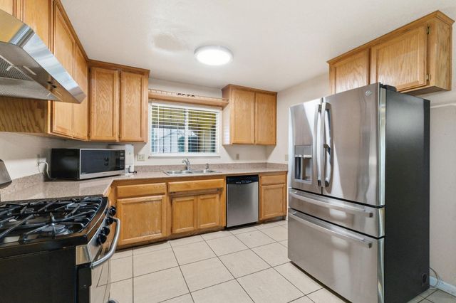 1212 Sonora Street, Madera, CA 93638