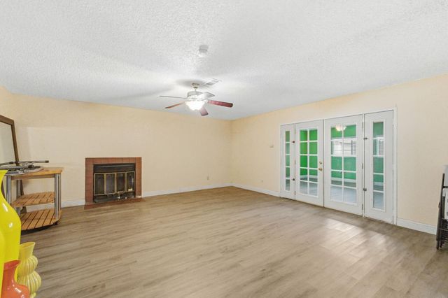 1212 Sonora Street, Madera, CA 93638