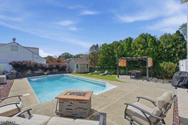 930 Ramapo Ave, Pompton Lakes Boro, NJ 07442