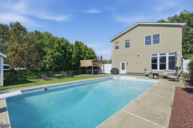 930 Ramapo Ave, Pompton Lakes Boro, NJ 07442