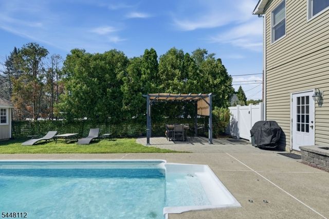 930 Ramapo Ave, Pompton Lakes Boro, NJ 07442