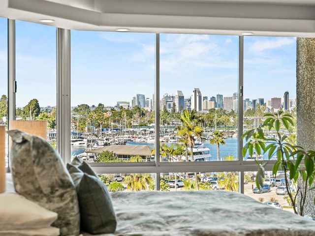 1750 Avenida Del Mundo 404, Coronado, CA 92118