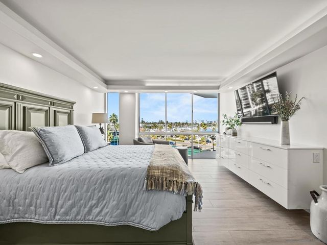 1750 Avenida Del Mundo 404, Coronado, CA 92118